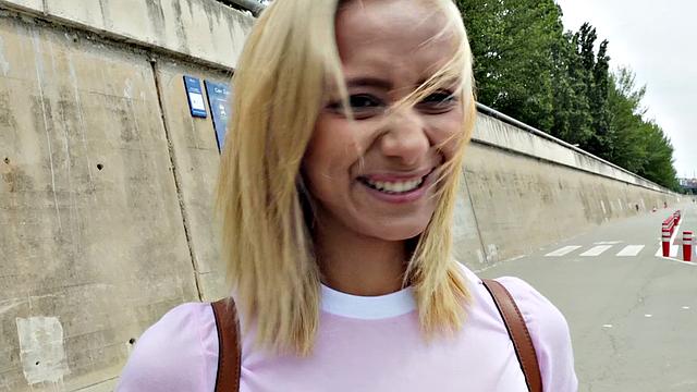 She Loves Money And Dick