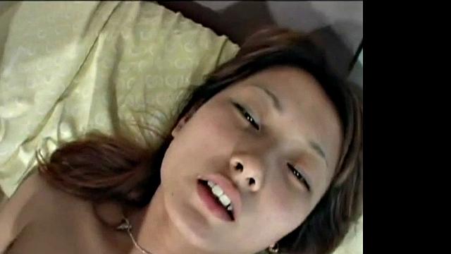 Amateur Japanese Licking Hard