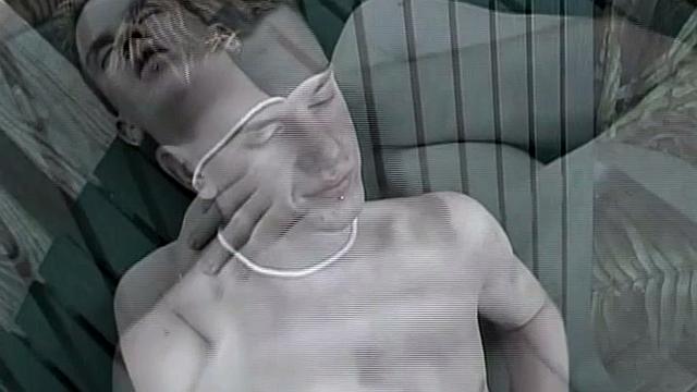 Захари Пирс устроил веселую разрядку с парнем прямо на природе, а комары в шоке!