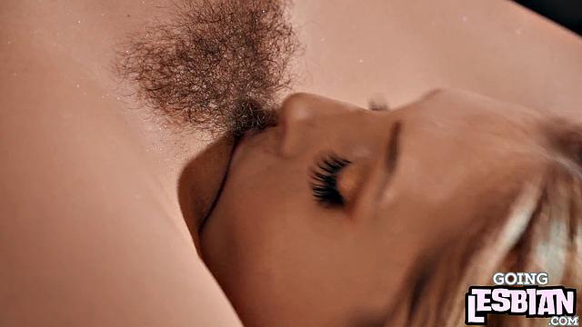 Hairy cutie facesitting on her lesbo GF