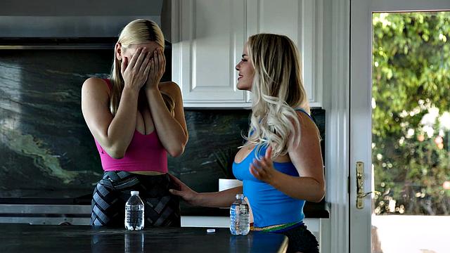 Lesbo babe eating out her beautiful GF