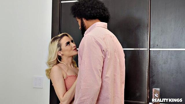 Lola Takes It All On Vacation