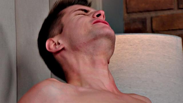 Muscled roommate barebacks twink in dorm duo