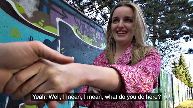 публичная pov-шлюха с жадной мокрой киской на толстом члене