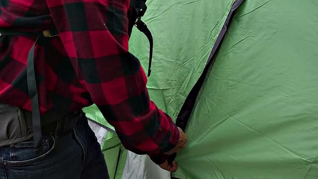 транс девушка ember fiera трахается с king noire на природе