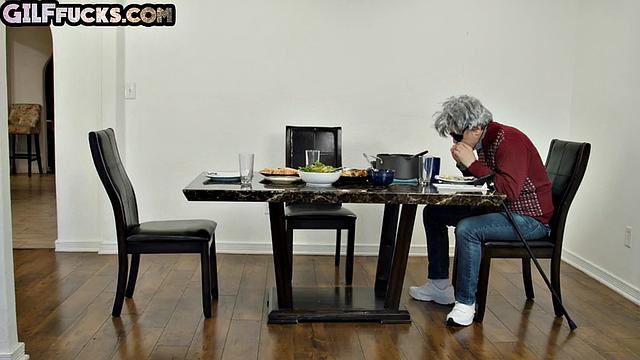 cockhungry GILF deepthroating dick