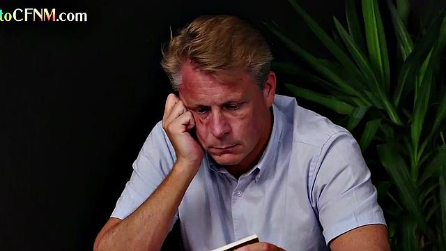 Deepthroating British CFNM group pleases lucky guy