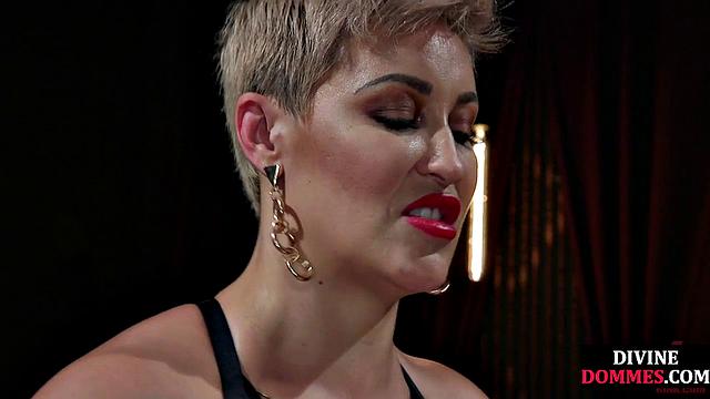 Mature dungeon domina pegging sub