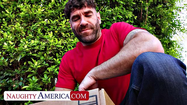 Sexy Isa Bella gets a special delivery from a man