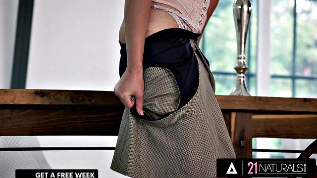 21 NATURALS - Gorgeous Adira Allure Makes A Cock Cum With Her Feet