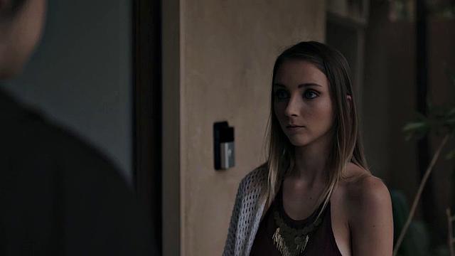 Big-titted MILF scissoring gf after cunnilingus