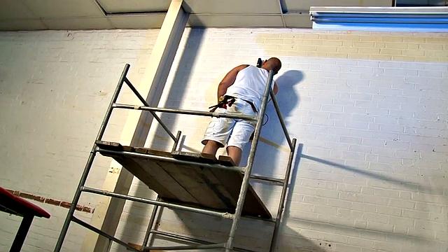 British Cougar Gets Horny for the Worker