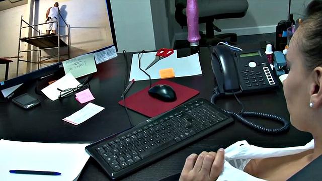 British Cougar Gets Horny for the Worker