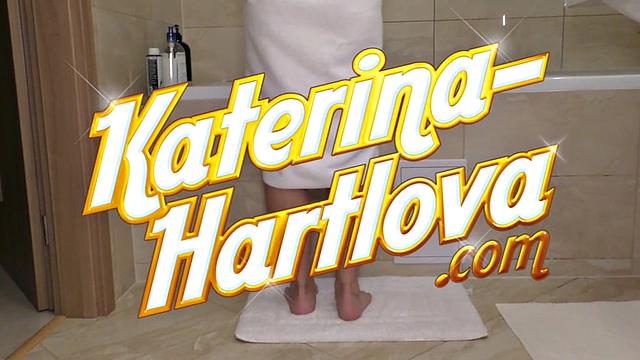 Press My Breasts Against The Glass And Then Masturbate With Water