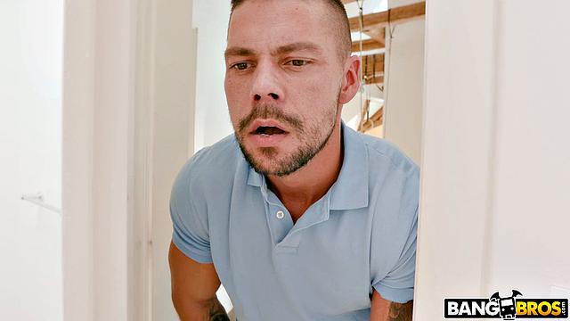 Anally Stretching Jolee Love