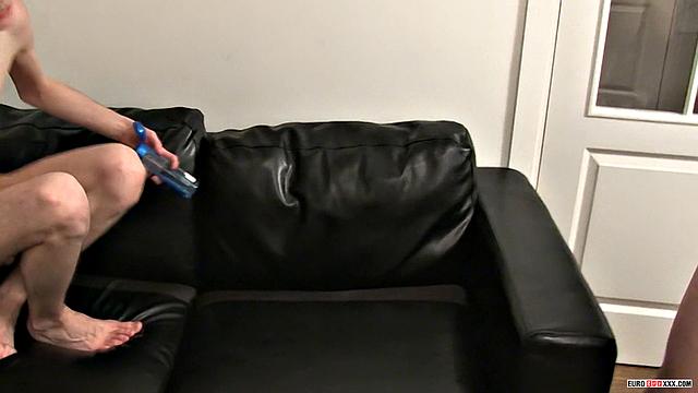 Смотри, как Аарон принимает пятерых доминантов в дикой гей-групповушке с Коди, Дрейком, Итаном, Стивом и Скеем