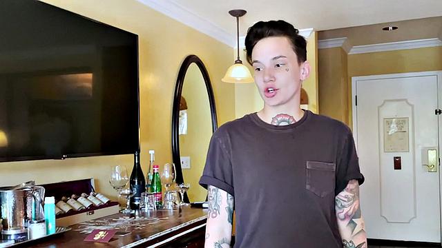 TS with pussy enjoys softcore scene with babe