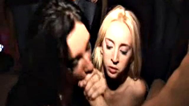 College Babes Blowjob and Threesome