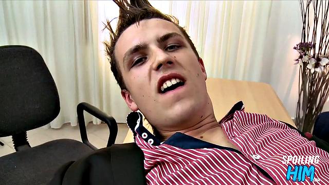 Amateur stud doggystyled at casting