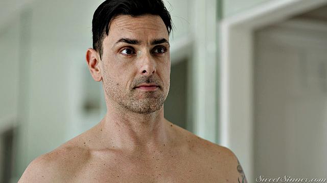 Изменщица отдается любовнику на каждом уголке квартиры