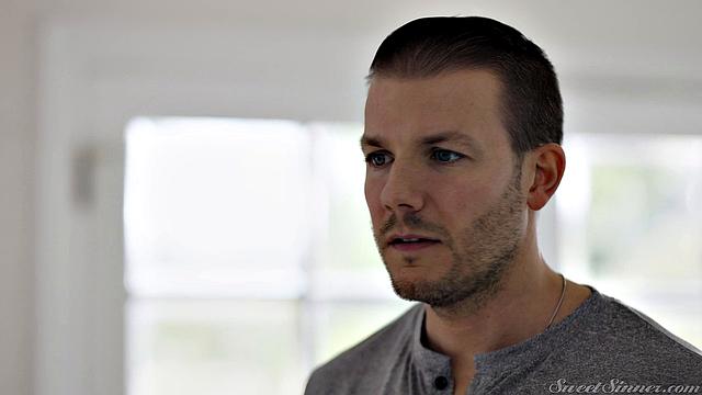 Изменщица отдается любовнику на каждом уголке квартиры