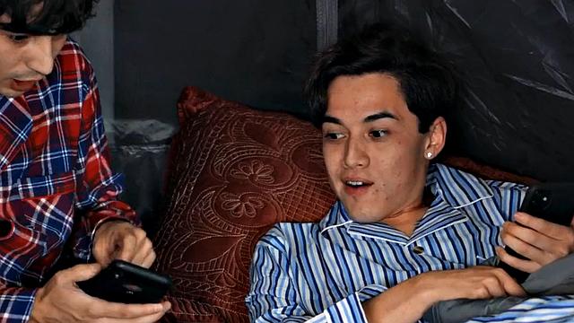 Short guys bang busty MILF in 3some till cum in mouth