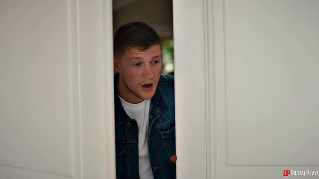 Tourist Trap - Episode 1