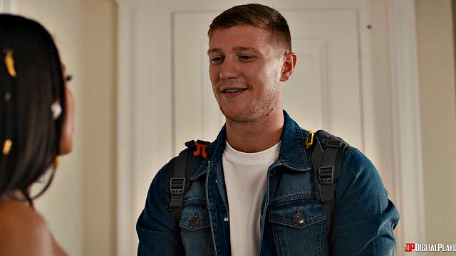 Tourist Trap - Episode 1