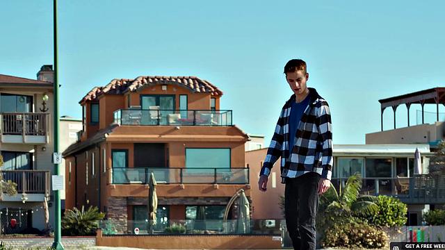 NextDoorRaw - Sexy Skater Hooks up with Twink Stranger