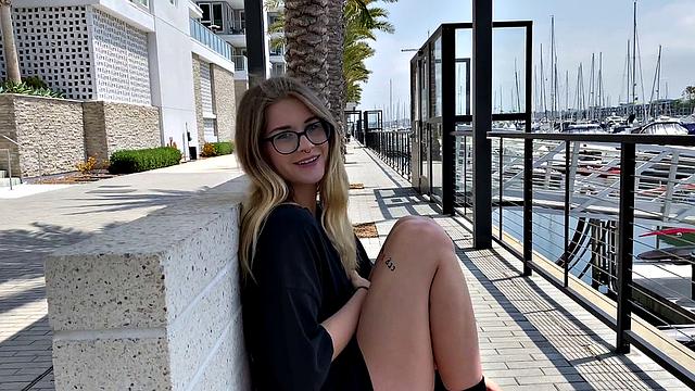 Taylor Takes a Full Face