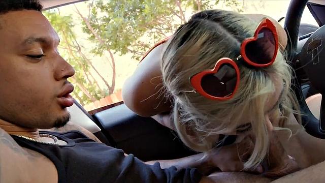 Bigbooty MILF fucked in wetp ussy by black cock