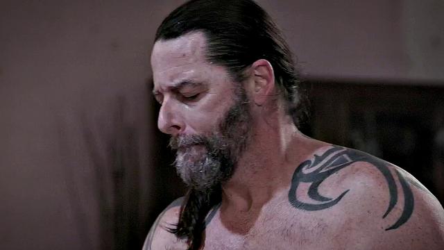 Throating babysitter pussylicked and doggystyled in threesome