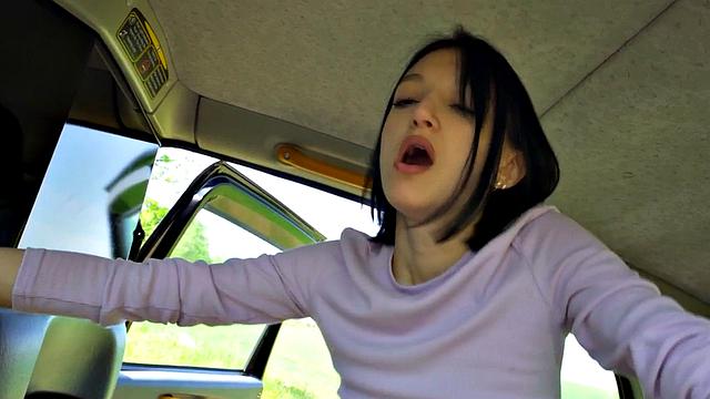 Cab inked babe knows how to ride and deepthroat cock