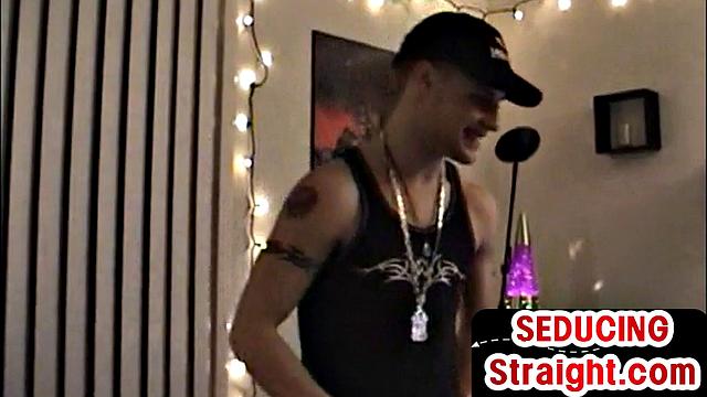 Solo tattooed guy jerks cock for gay vintage solo porn