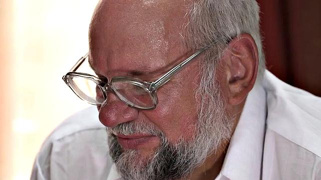 Old grandpa banging big-titted babe after deepthroat