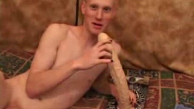 Amateur Dildo Jacking