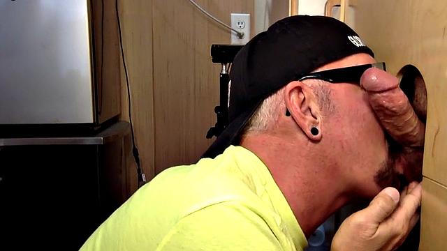 Gloryhole amateur daddy sucks BFs cock very deep