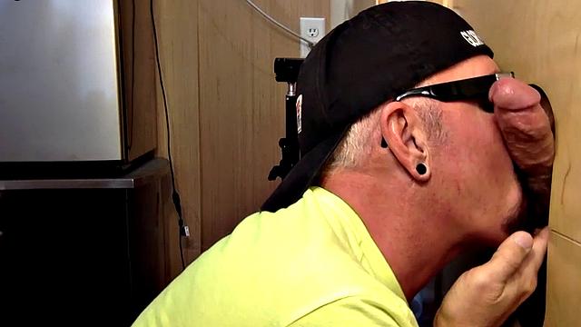 Gloryhole amateur daddy sucks BFs cock very deep