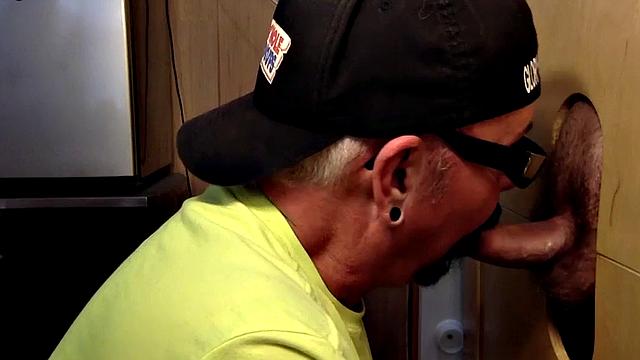 Gloryhole amateur daddy sucks BFs cock very deep