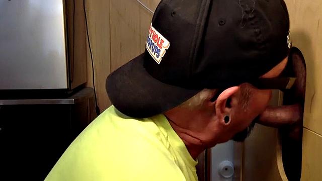 Gloryhole amateur daddy sucks BFs cock very deep