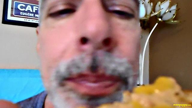 В ловушке между двумя - DADDY GIANT 23 - в ролике Ричард Леннокс