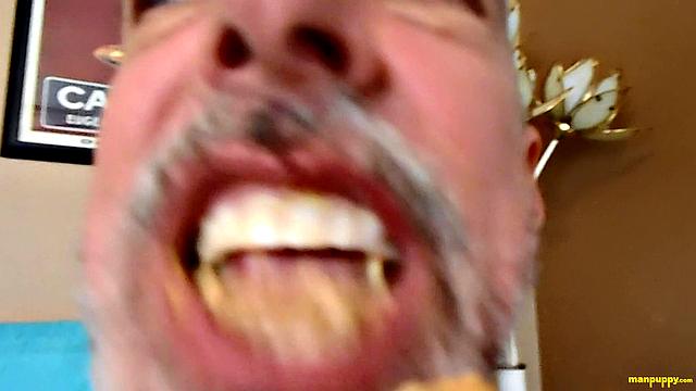 В ловушке между двумя - DADDY GIANT 23 - в ролике Ричард Леннокс
