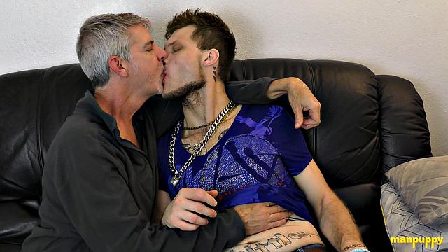 Passionate Gay Kisses 43 - Jake Skittles, Richard Lennox