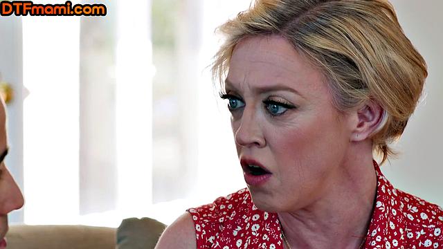 Huge mature cougar riding cock