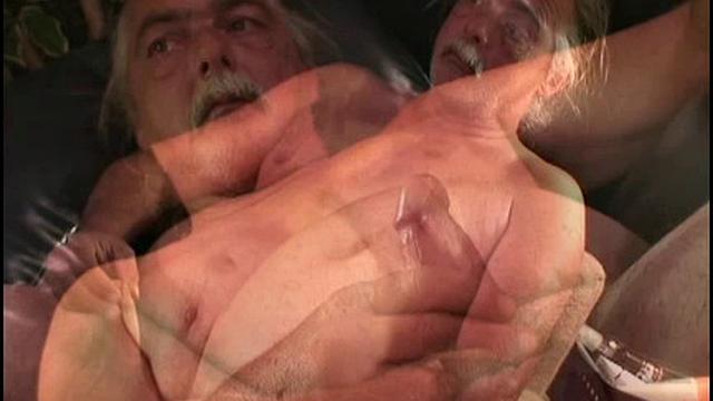 спокойный мужик с района устраивает зрелищную разрядку