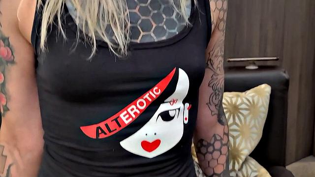 Nayomi Sharp Giving a Blowjob Before Tattooing