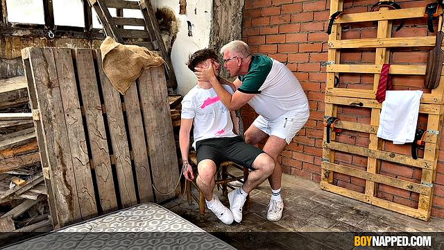 Sebastian Kane shows Harry Mason what gay fun really means, and Harry's not exactly fighting back