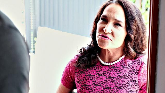 Like daughter, like mommy