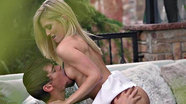 21 NATURALS - Morning Anal Is On The Menu For Gorgeous Candee Licious