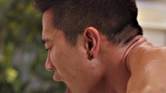 HETEROFLEXIBLE - Coworkers Dakota Payne, Zario Travezz, & Jkab Dale Have WILD THREESOME Break